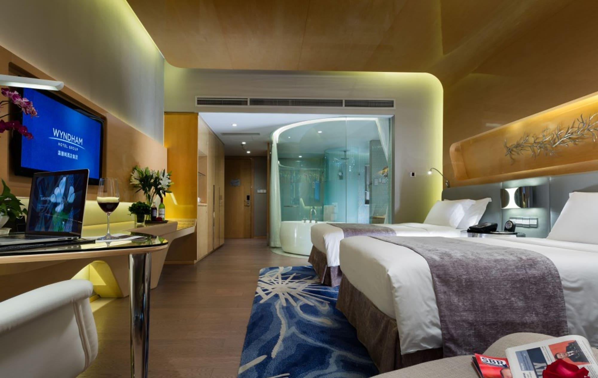 Hotel Wyndham Grand Qingdao Exterior foto
