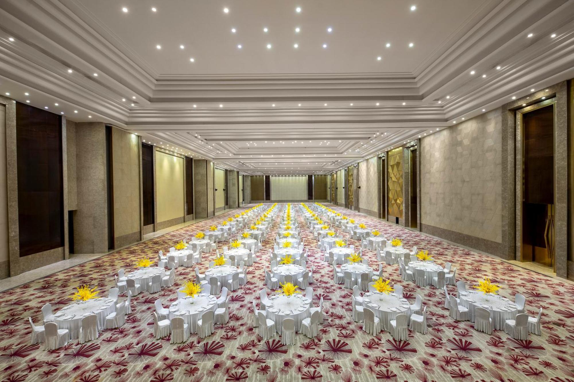Hotel Wyndham Grand Qingdao Exterior foto