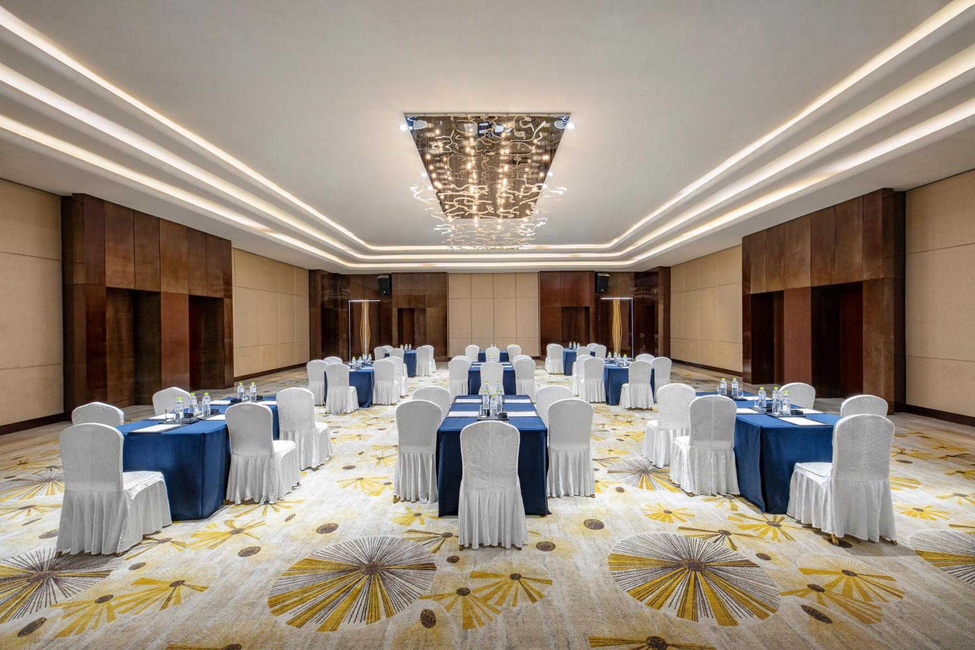 Hotel Wyndham Grand Qingdao Exterior foto