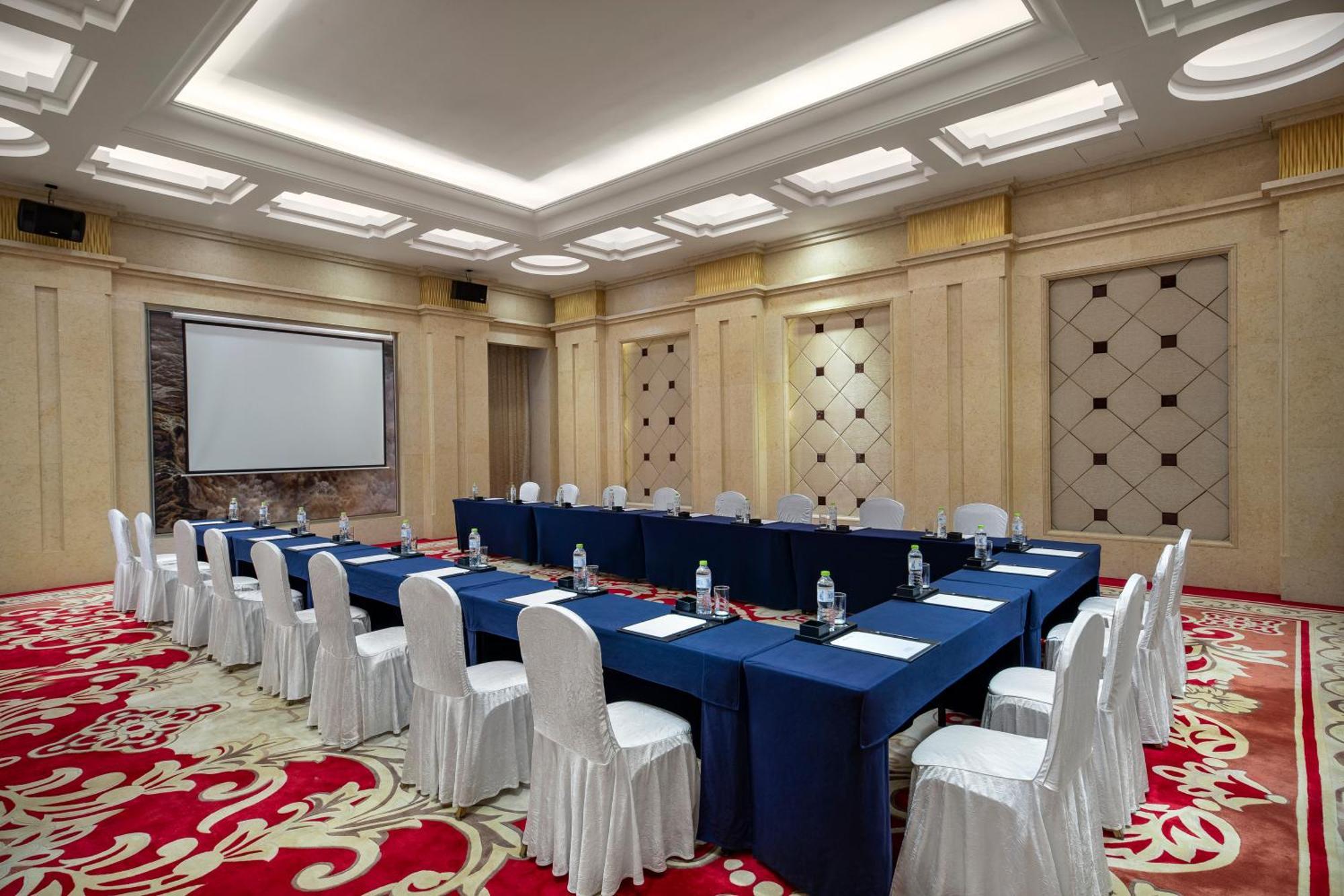 Hotel Wyndham Grand Qingdao Exterior foto