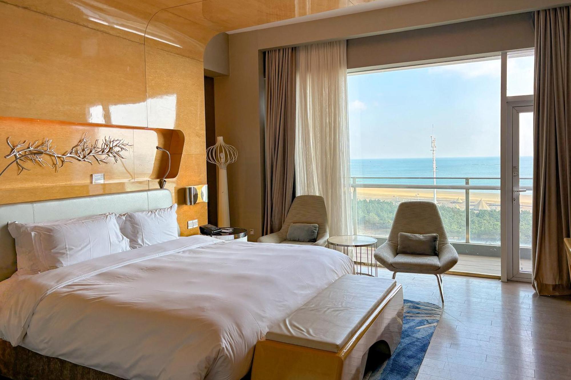 Hotel Wyndham Grand Qingdao Exterior foto