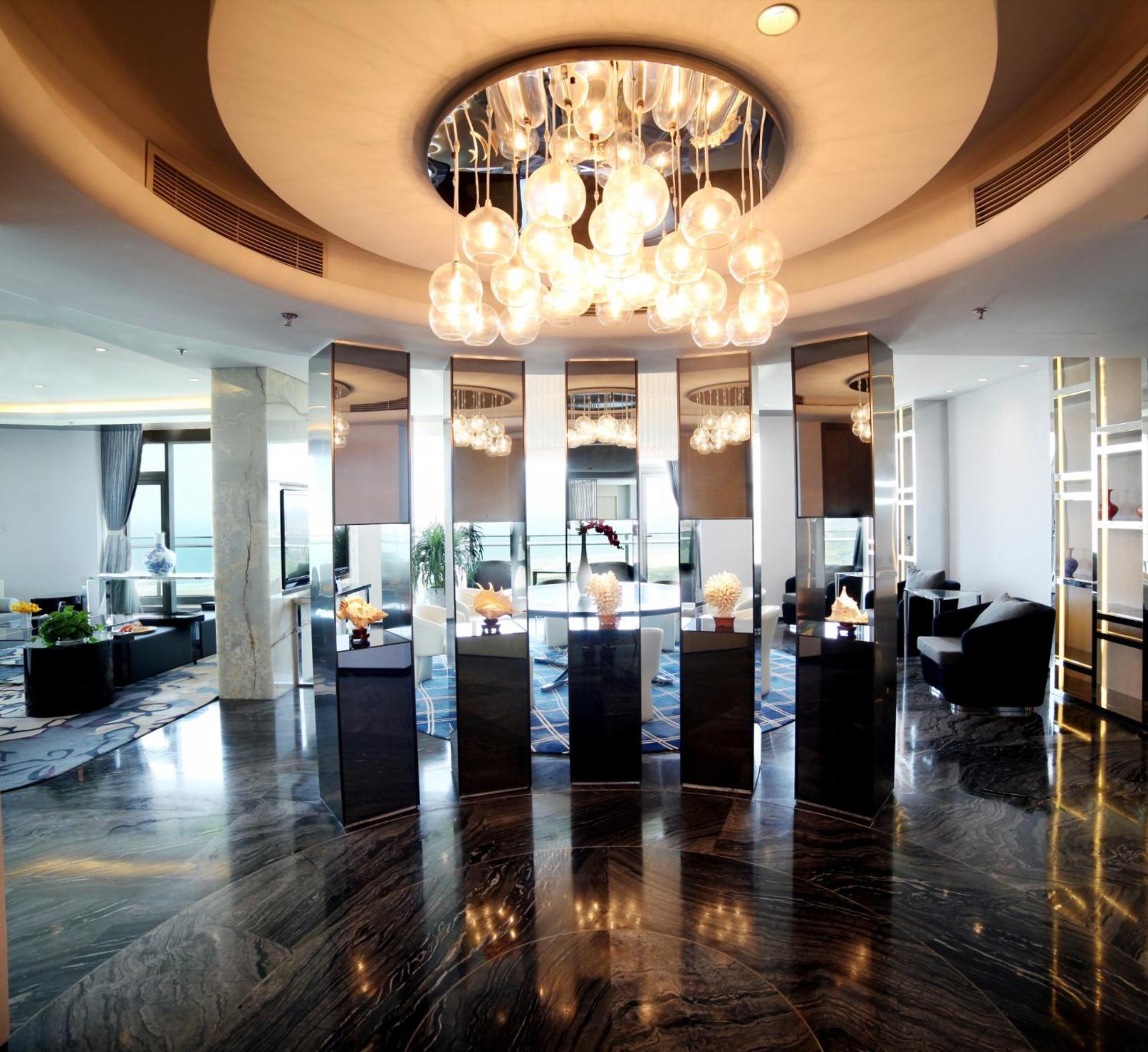 Hotel Wyndham Grand Qingdao Exterior foto