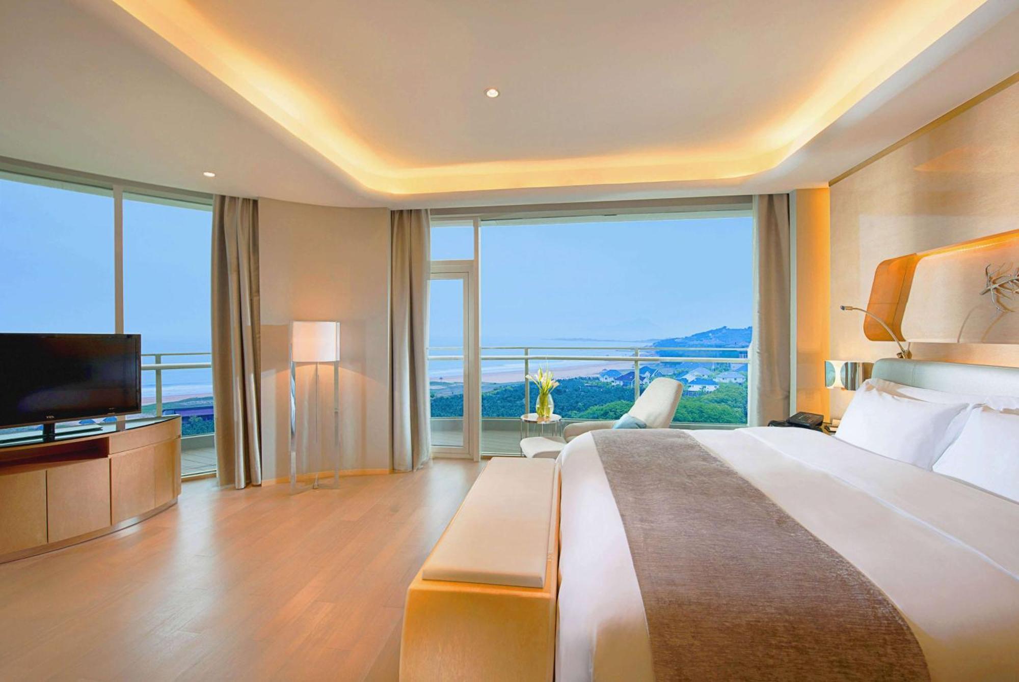 Hotel Wyndham Grand Qingdao Exterior foto