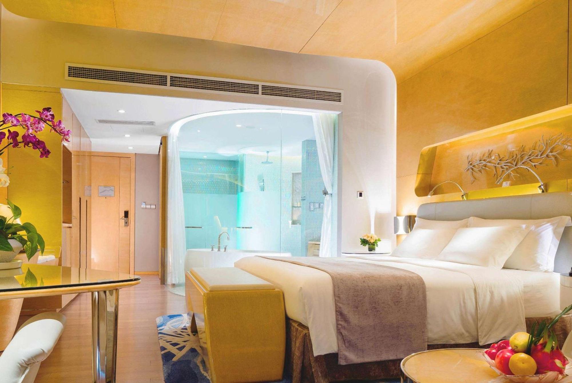 Hotel Wyndham Grand Qingdao Exterior foto