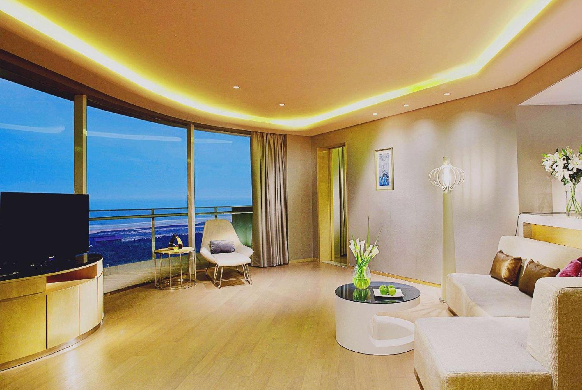 Hotel Wyndham Grand Qingdao Exterior foto